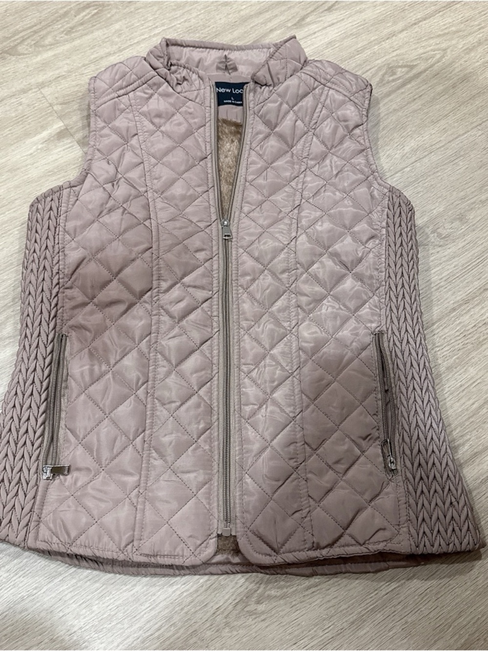 New Look Quilted Knit-Panel Vest in Dusty Rose
